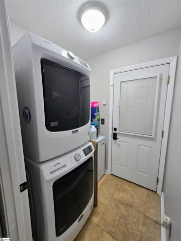 $319,500 | 137 Hillside Circle, Easley, SC 29640