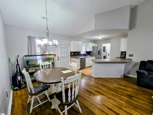 $319,500 | 137 Hillside Circle, Easley, SC 29640