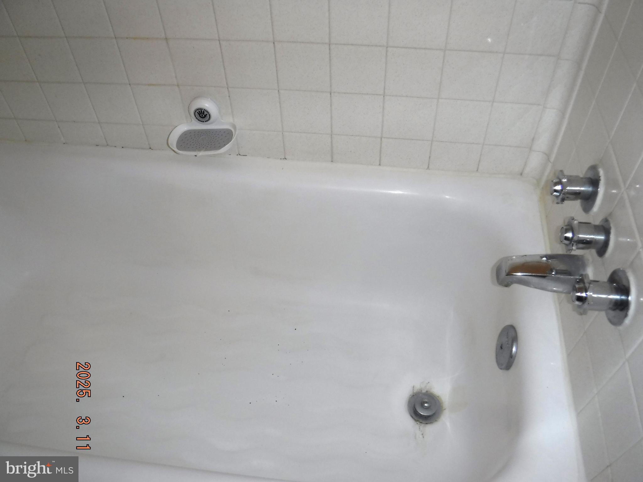 2015 Wareham Road Baltimore, MD 21222 - Photo 26 of 54 Tub with shower