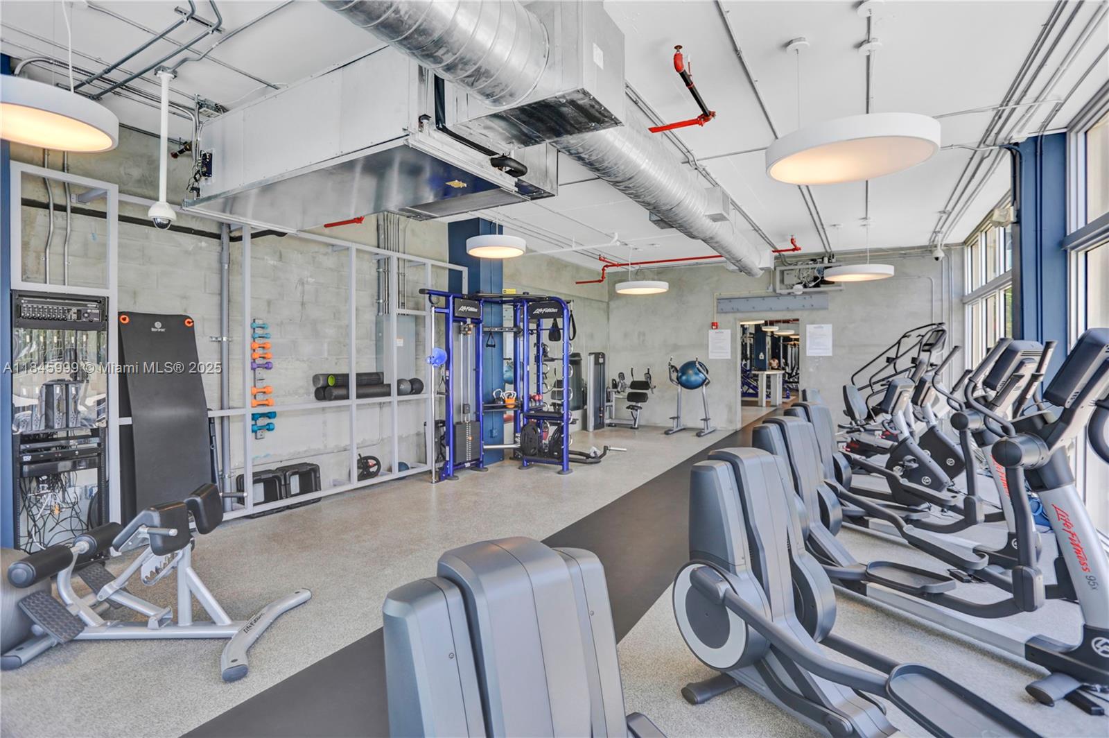 1200 West Avenue, Unit 521 Miami Beach, FL 33139 - Photo 37 of 51 a view of a room with gym equipment
