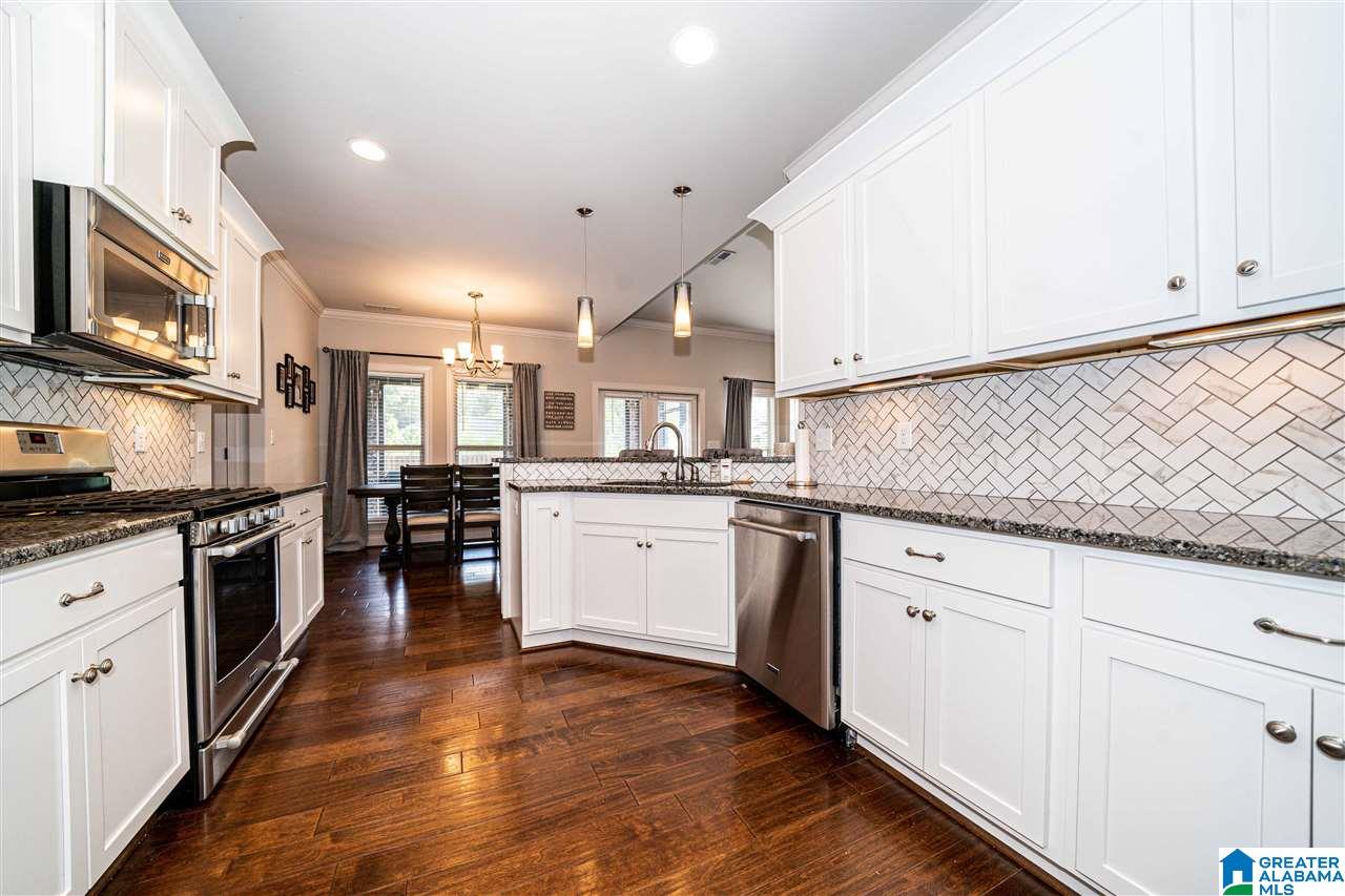 447 Ballantrae Road Pelham, AL 35124 - Photo 14 of 46