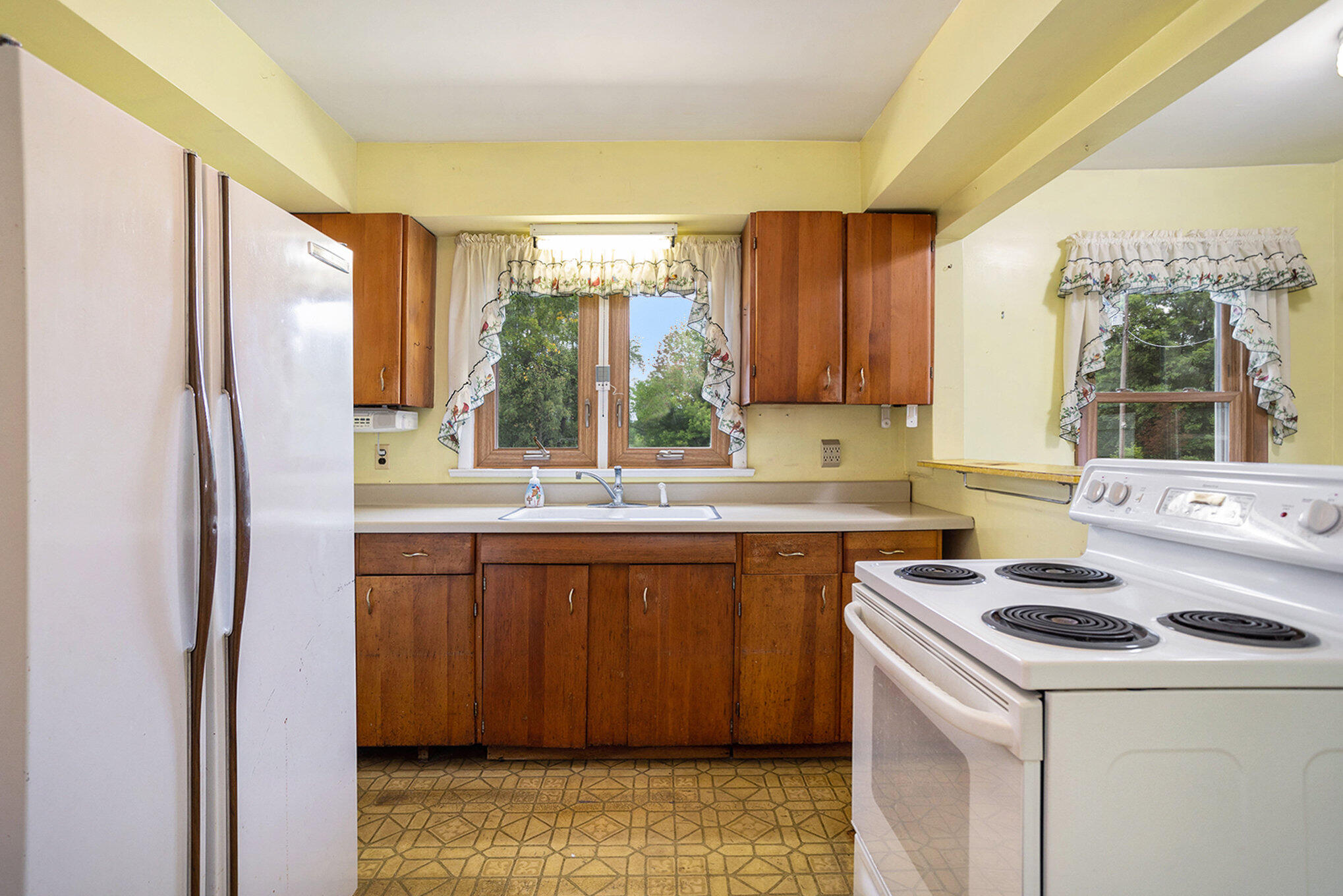 5594 Westlake Road Bellevue, MI 49021 - Photo 8 of 21 007_5594_westlake_rd_bellevue_mi_49021-1