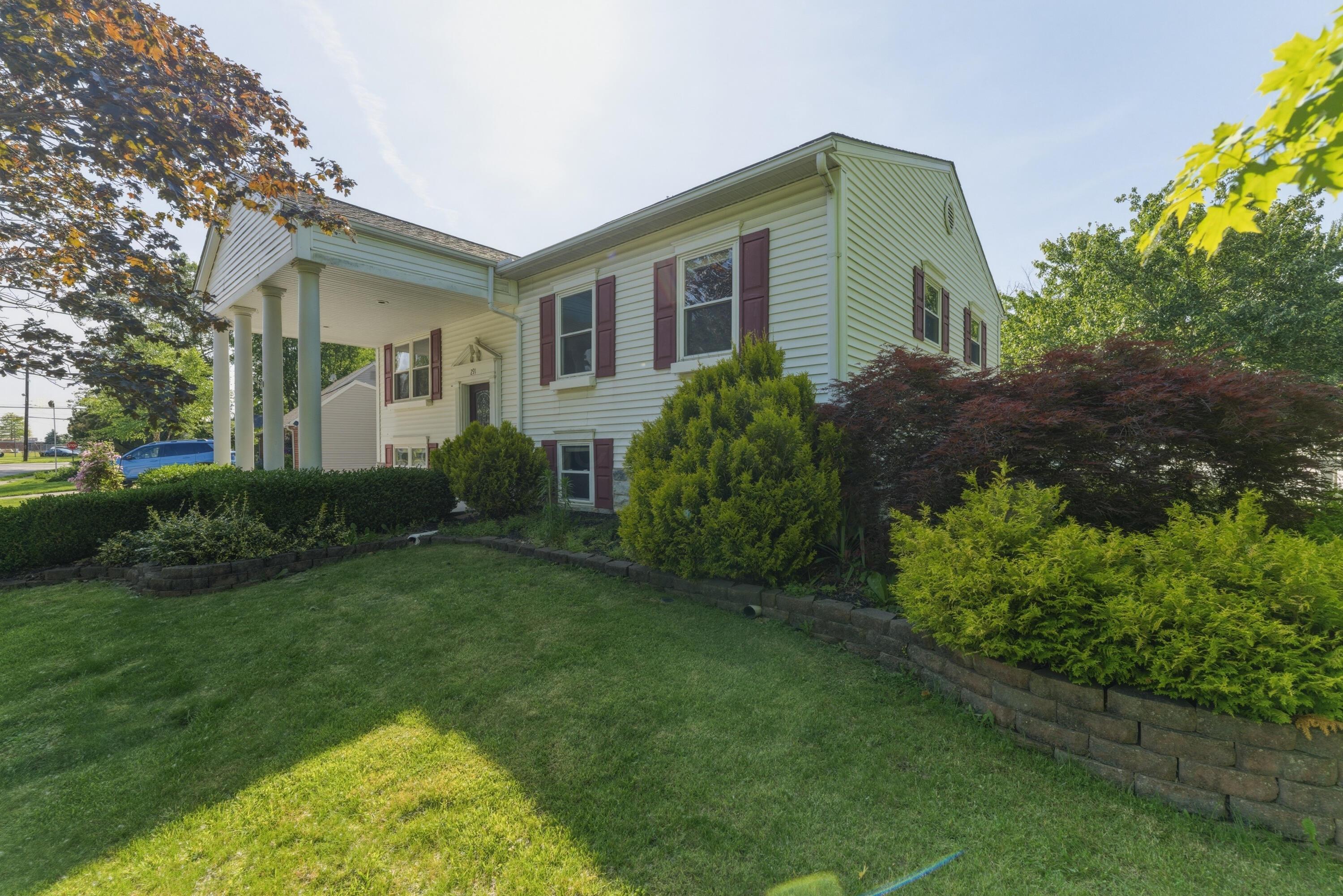 291 Hawthorne Road Sunbury, OH 43074 - Photo 1 of 29 Front of house3