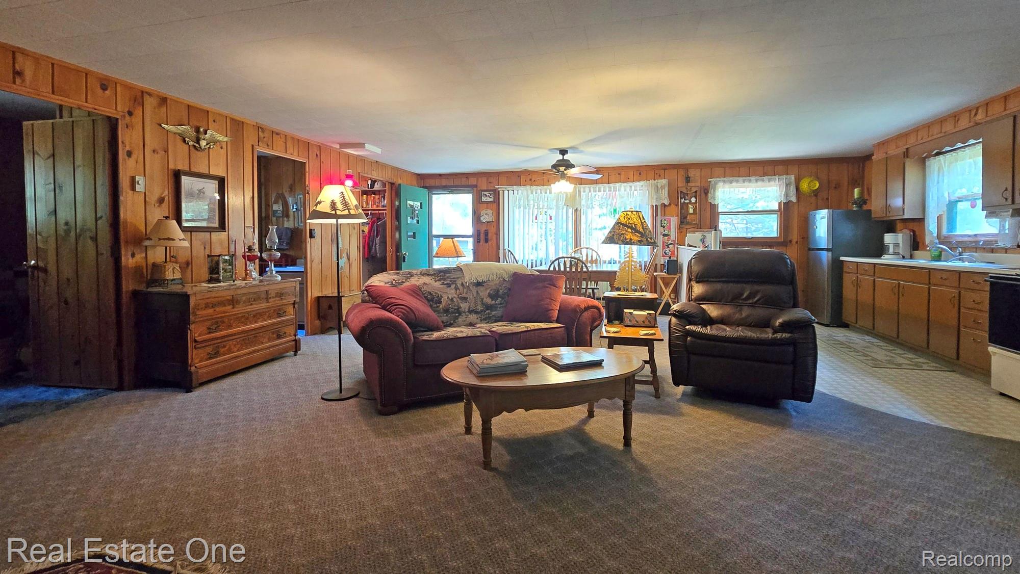 4233 Pheasant Road Lincoln, MI 48742 - Photo 10 of 27 Living Room