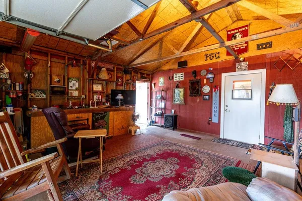 $300,000 | 103 Northeast Suwannee River Drive, Mayo, FL 32066