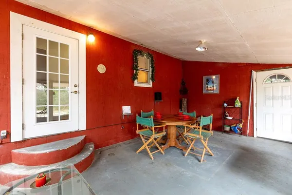 $300,000 | 103 Northeast Suwannee River Drive, Mayo, FL 32066