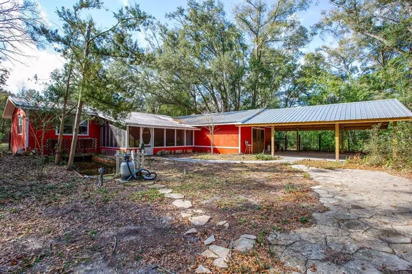 $300,000 | 103 Northeast Suwannee River Drive, Mayo, FL 32066