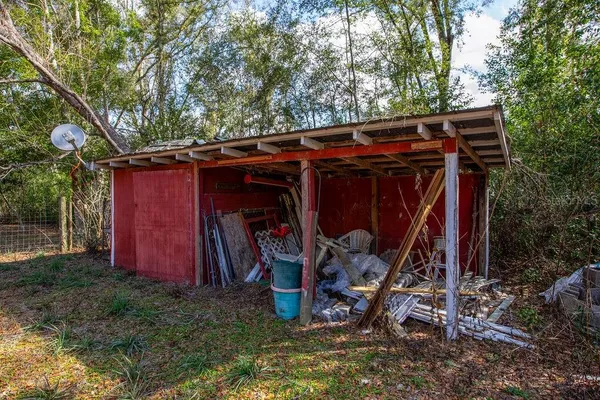 $300,000 | 103 Northeast Suwannee River Drive, Mayo, FL 32066