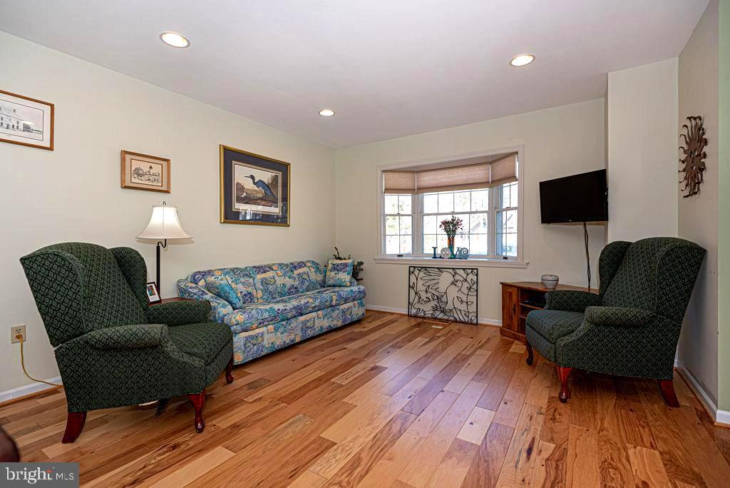 32 Watertown Road Ocean Pines, MD 21811 - Photo 23 of 83 Expansive living -New flooring throughout