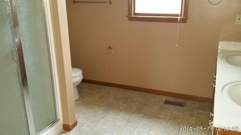 547 Forward Pass Road Southwest Pataskala, OH 43062 - Photo 5 of 13