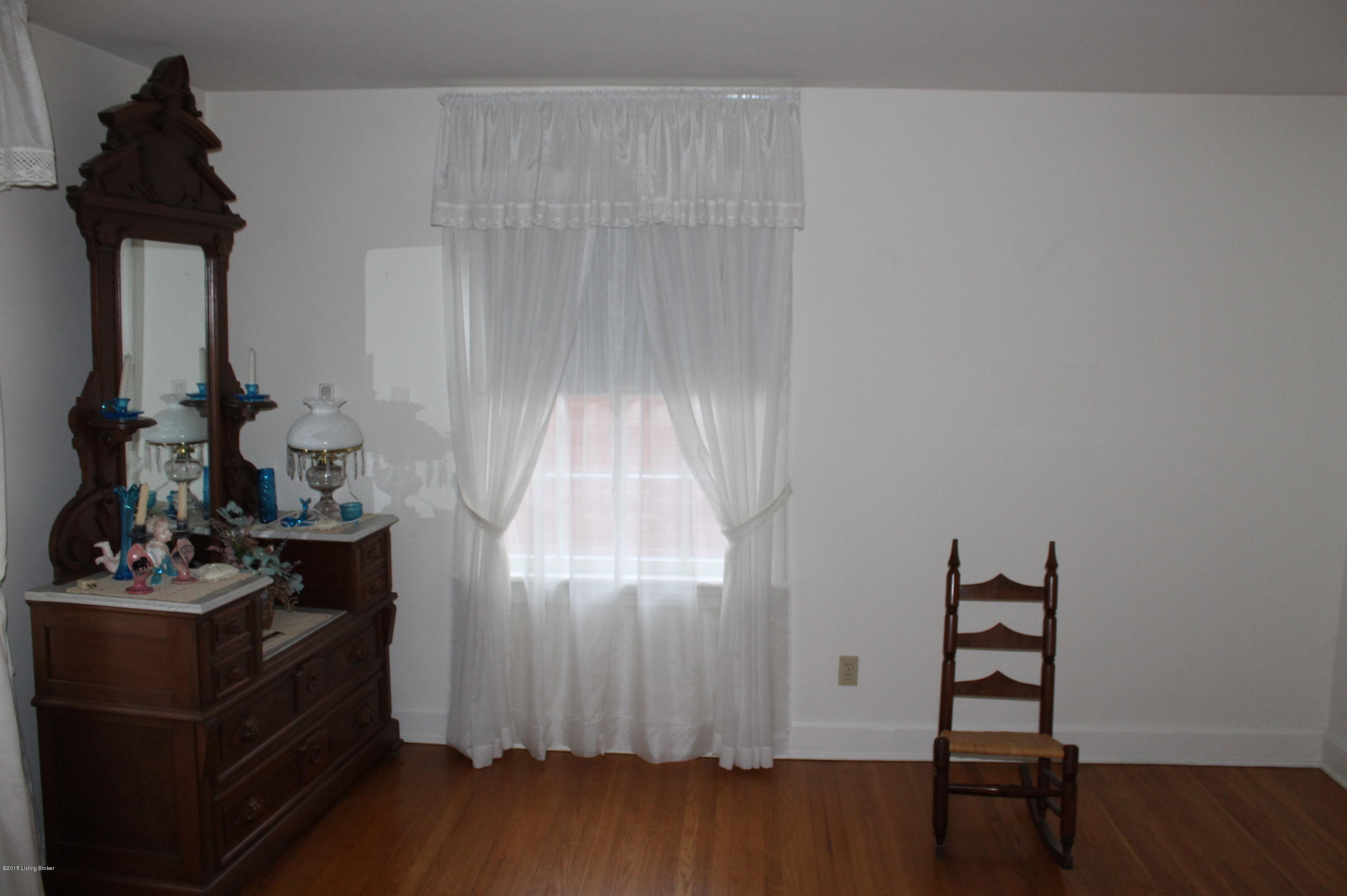 2318 Meadow Road Louisville, KY 40205 - Photo 17 of 23 IMG_3442