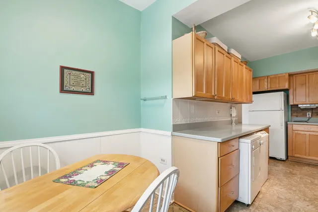 $319,000 | 1533 West Thorndale Avenue, Unit 3W, Chicago, IL 60660