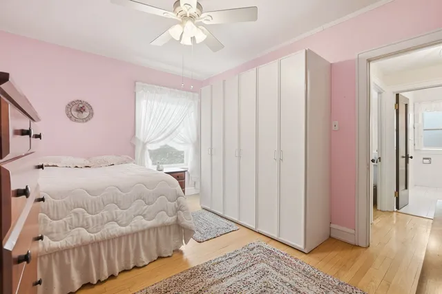 $319,000 | 1533 West Thorndale Avenue, Unit 3W, Chicago, IL 60660