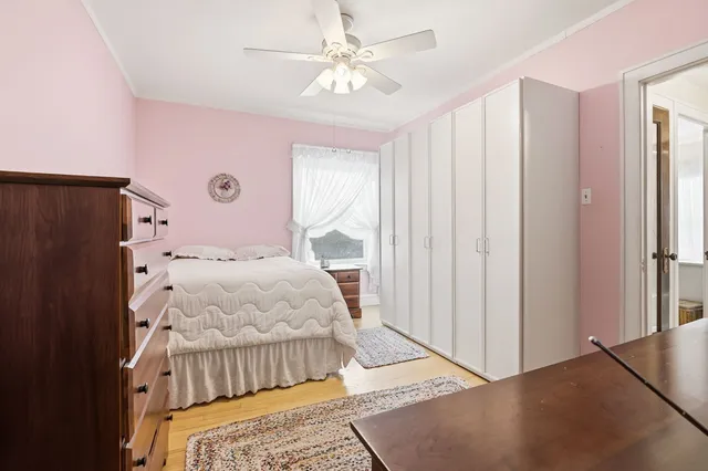 $319,000 | 1533 West Thorndale Avenue, Unit 3W, Chicago, IL 60660