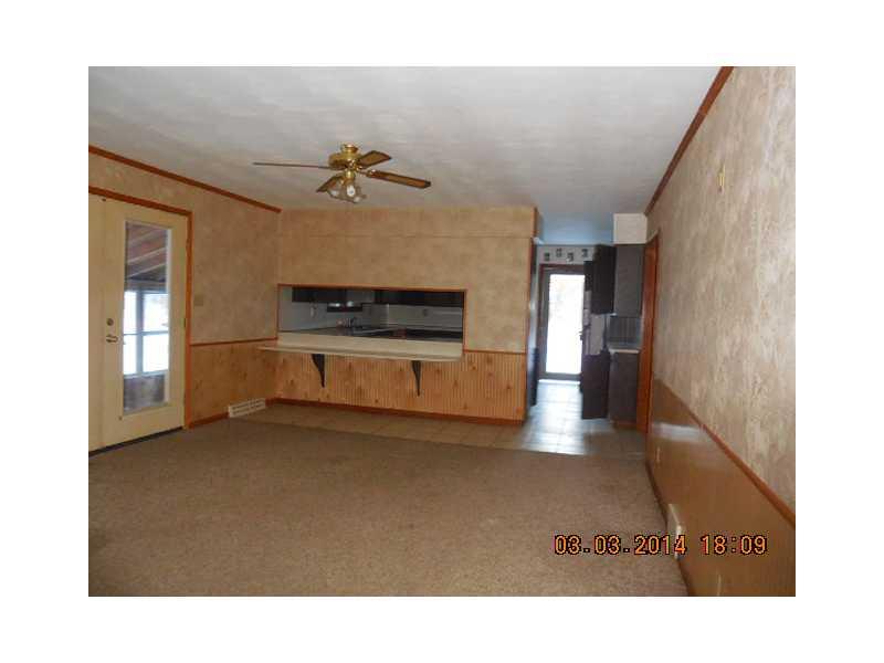 1707 Rutledge Road Greenville, PA 16125 - Photo 5 of 19 Family Room.