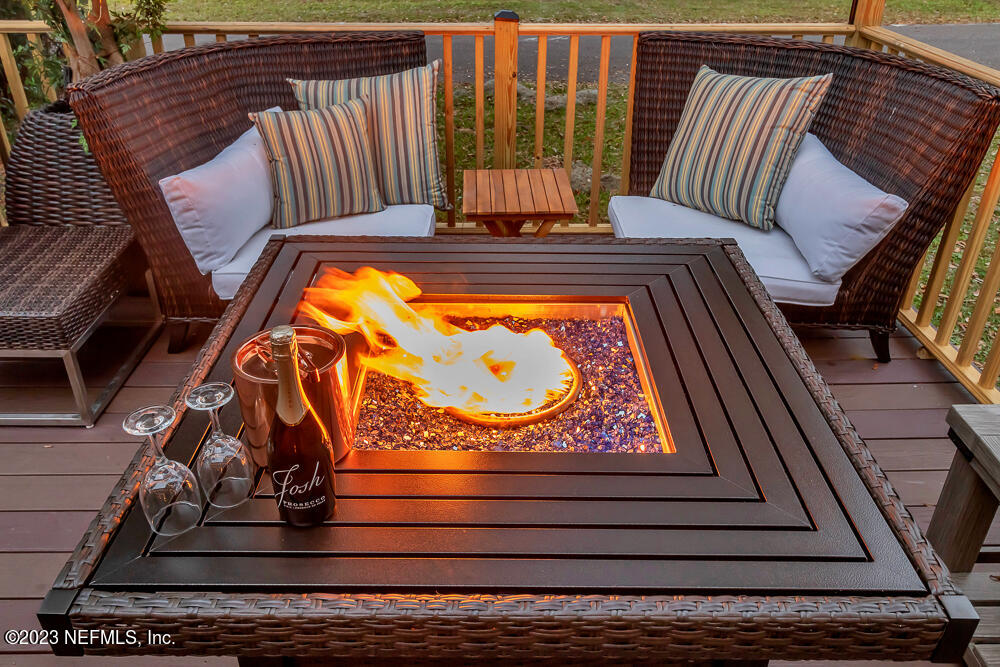 2353 Prospect Street Jacksonville, FL 32208 - Photo 30 of 50 Get Warm!