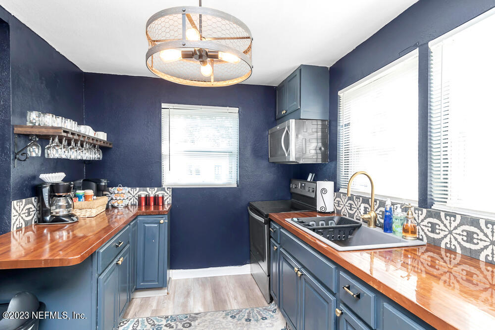 2353 Prospect Street Jacksonville, FL 32208 - Photo 10 of 50 Kitchen