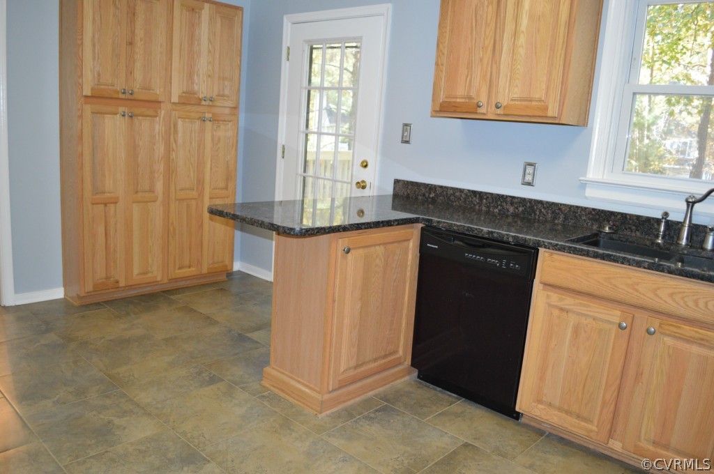 4632 Fordham Road North Chesterfield, VA 23236 - Photo 9 of 22 Gallery Image 9