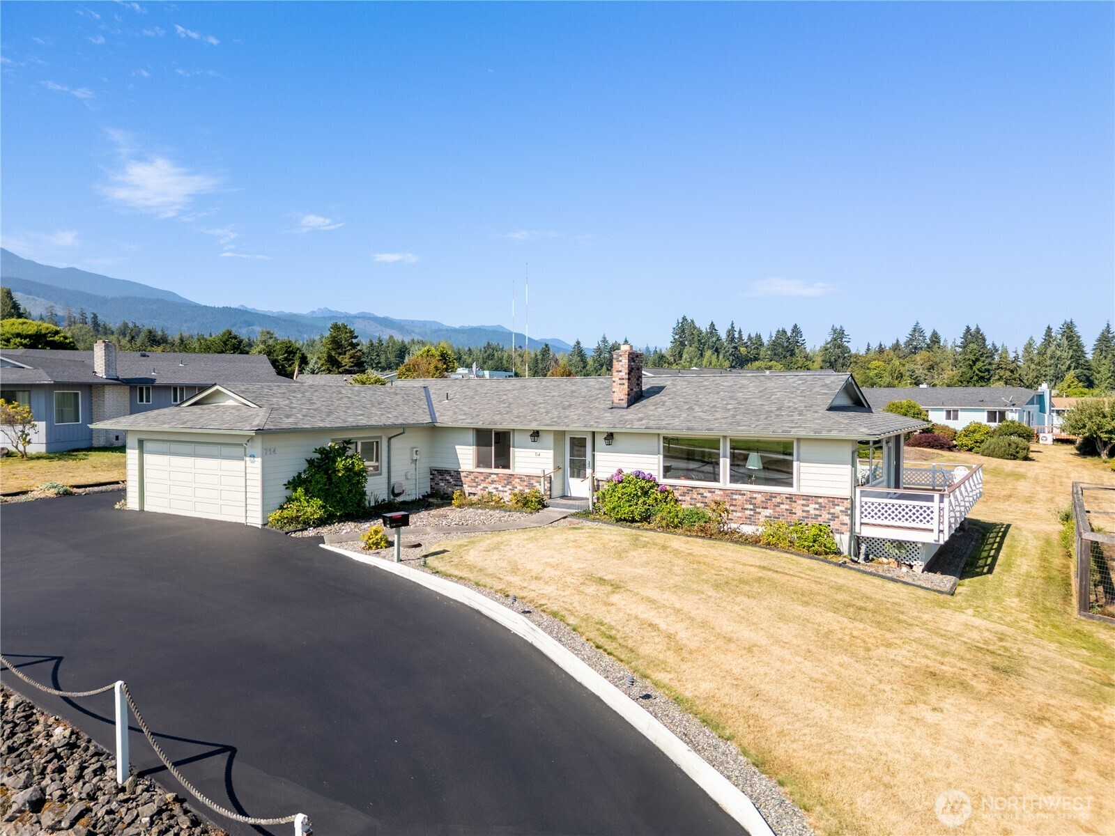 714 South Golf Course Road Port Angeles, WA 98362 - Photo 2 of 34 Gallery Image 2