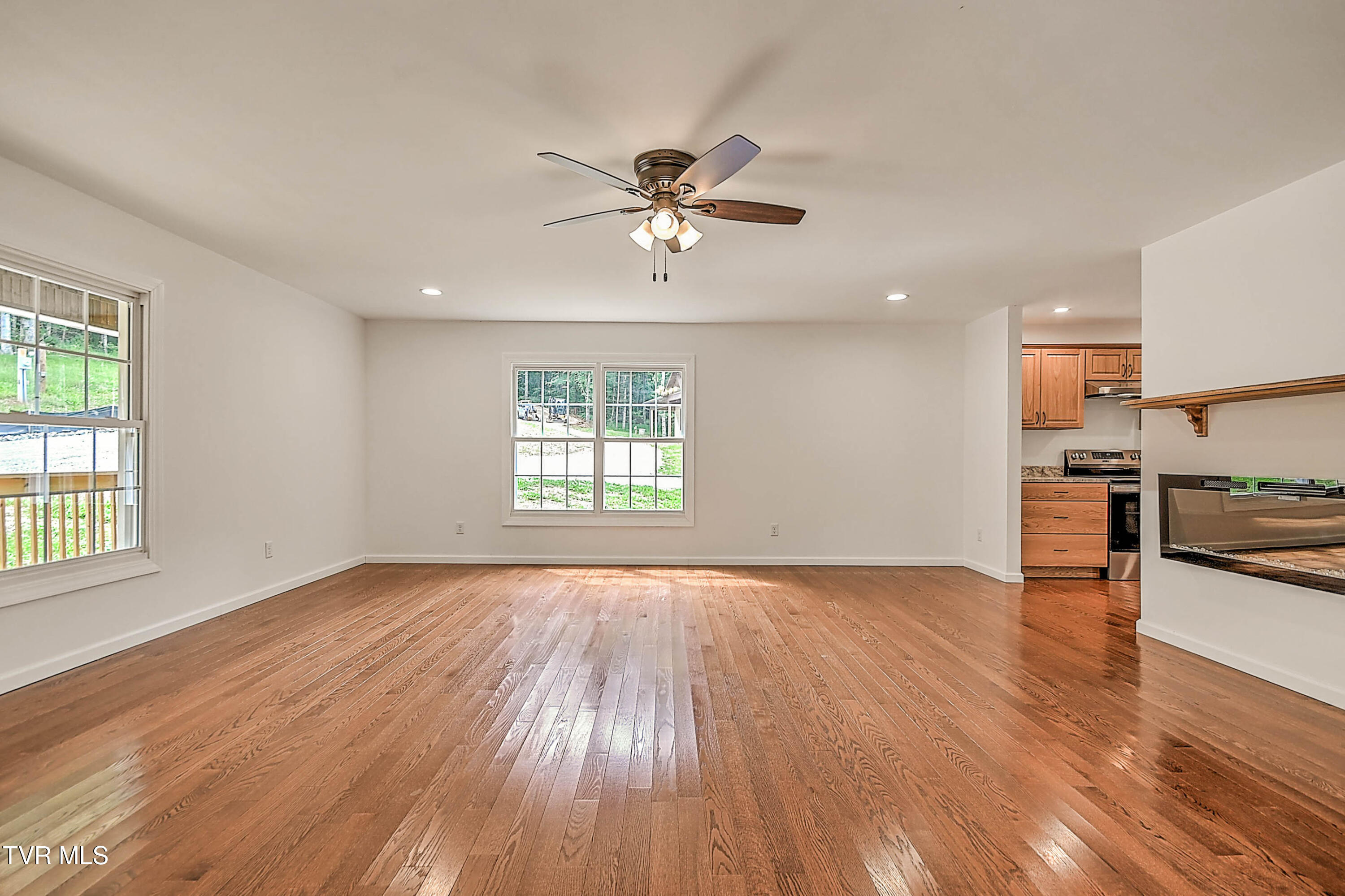 477 Norris Road Butler, TN 37640 - Photo 11 of 40 512 Norris DST-11