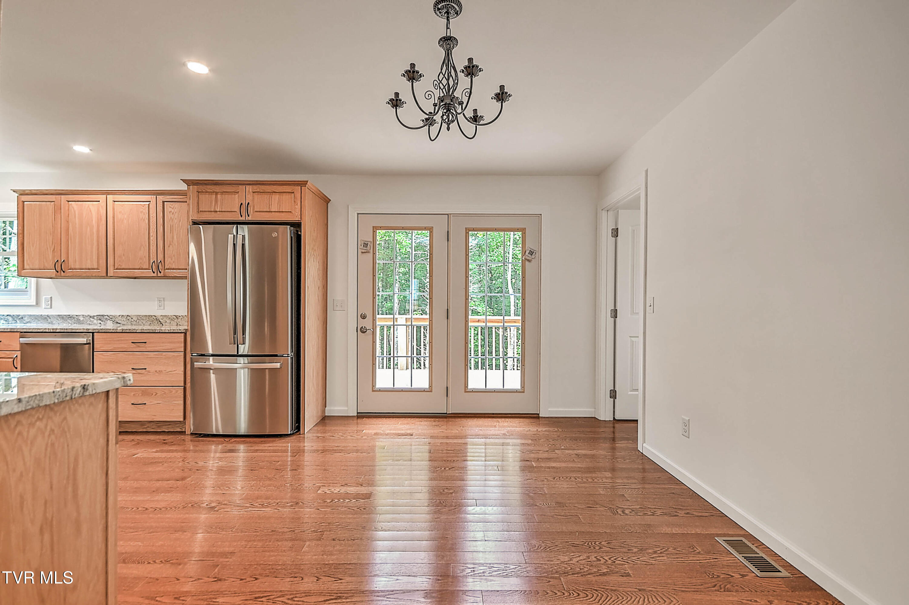 477 Norris Road Butler, TN 37640 - Photo 12 of 40 512 Norris DST-12