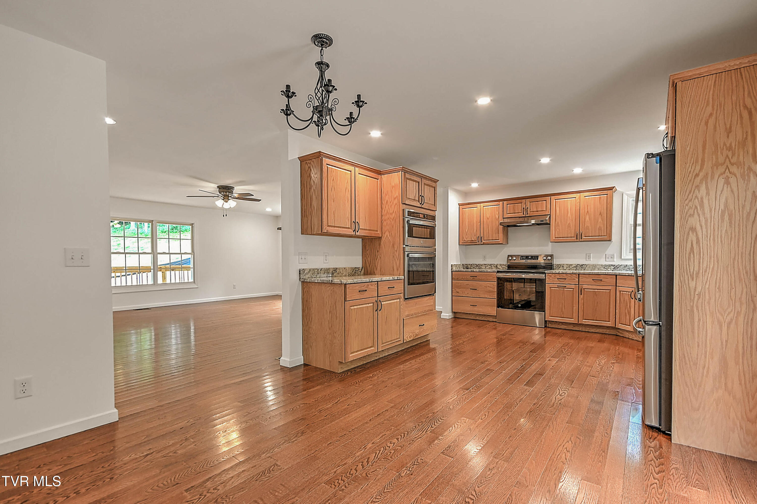 477 Norris Road Butler, TN 37640 - Photo 14 of 40 512 Norris DST-14