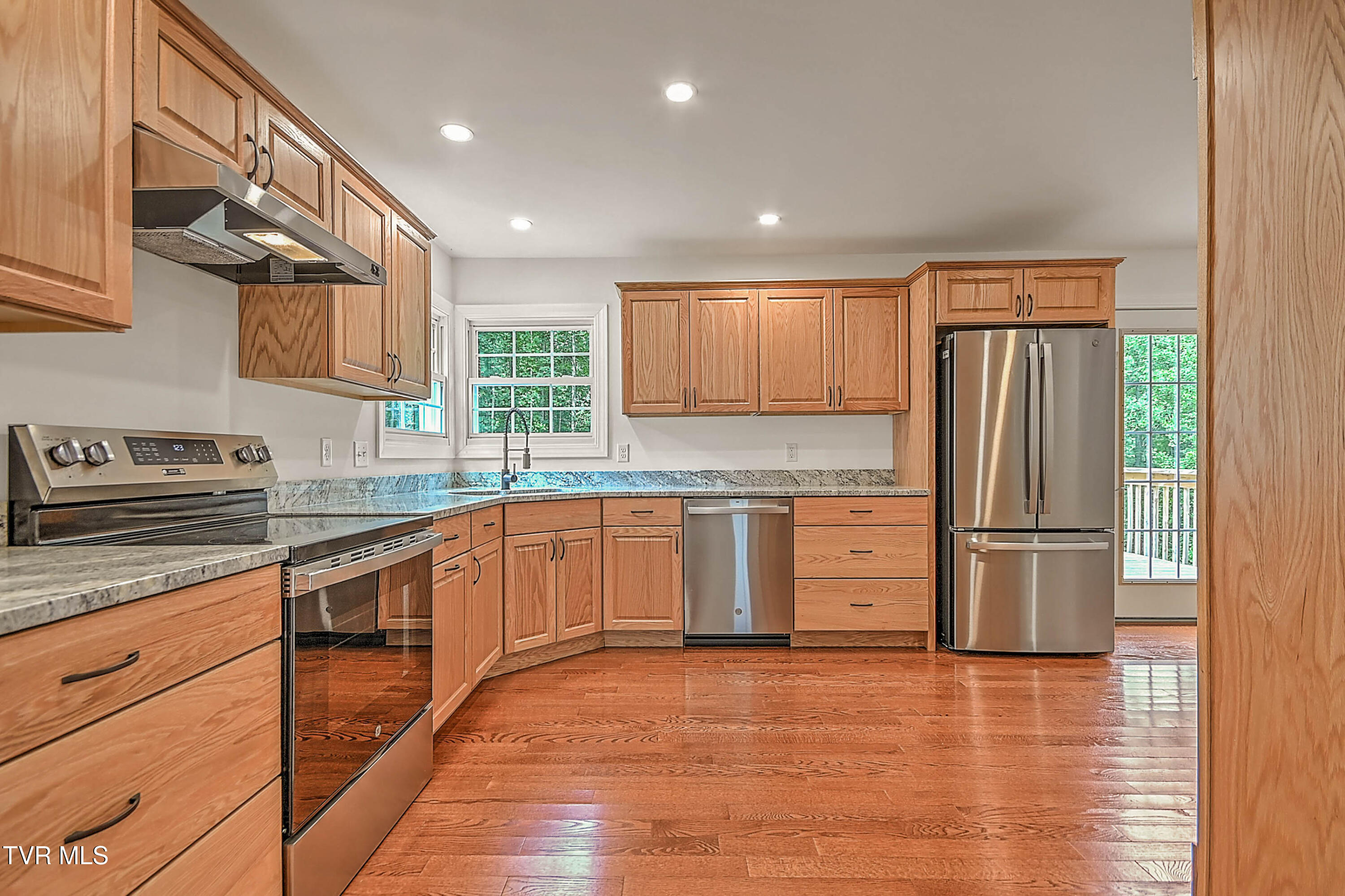 477 Norris Road Butler, TN 37640 - Photo 18 of 40 512 Norris DST-18