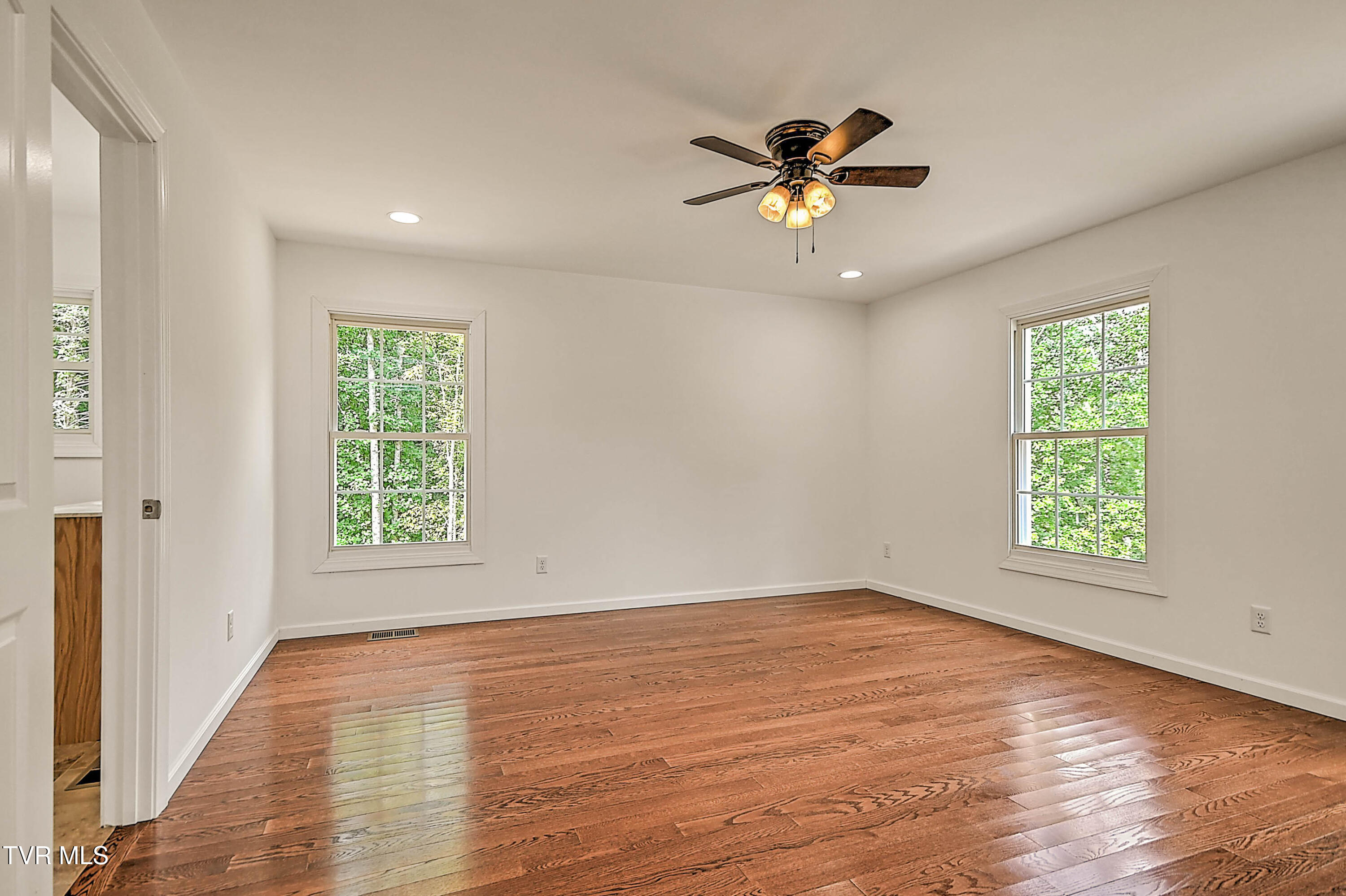 477 Norris Road Butler, TN 37640 - Photo 25 of 40 512 Norris DST-25