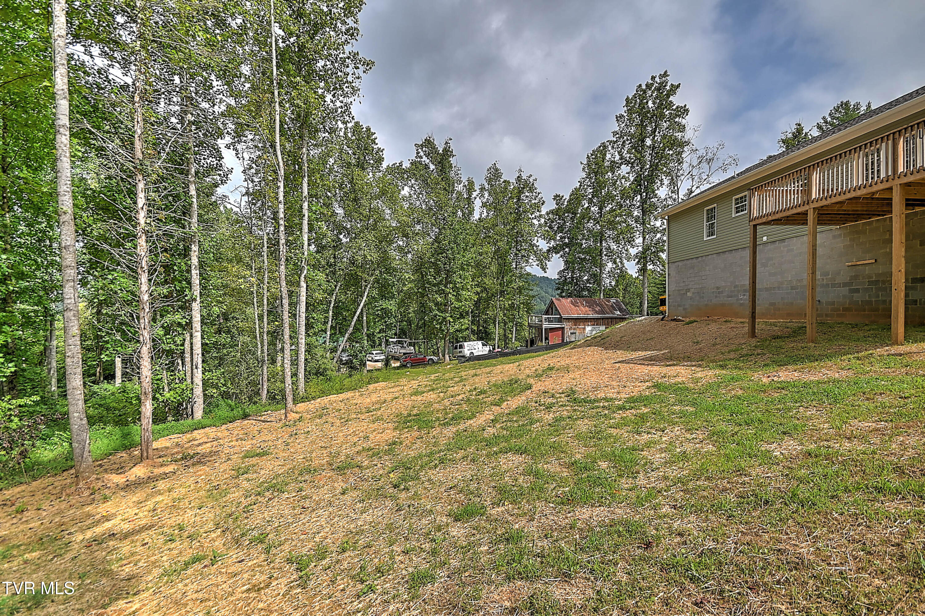 477 Norris Road Butler, TN 37640 - Photo 35 of 40 512 Norris DST-35