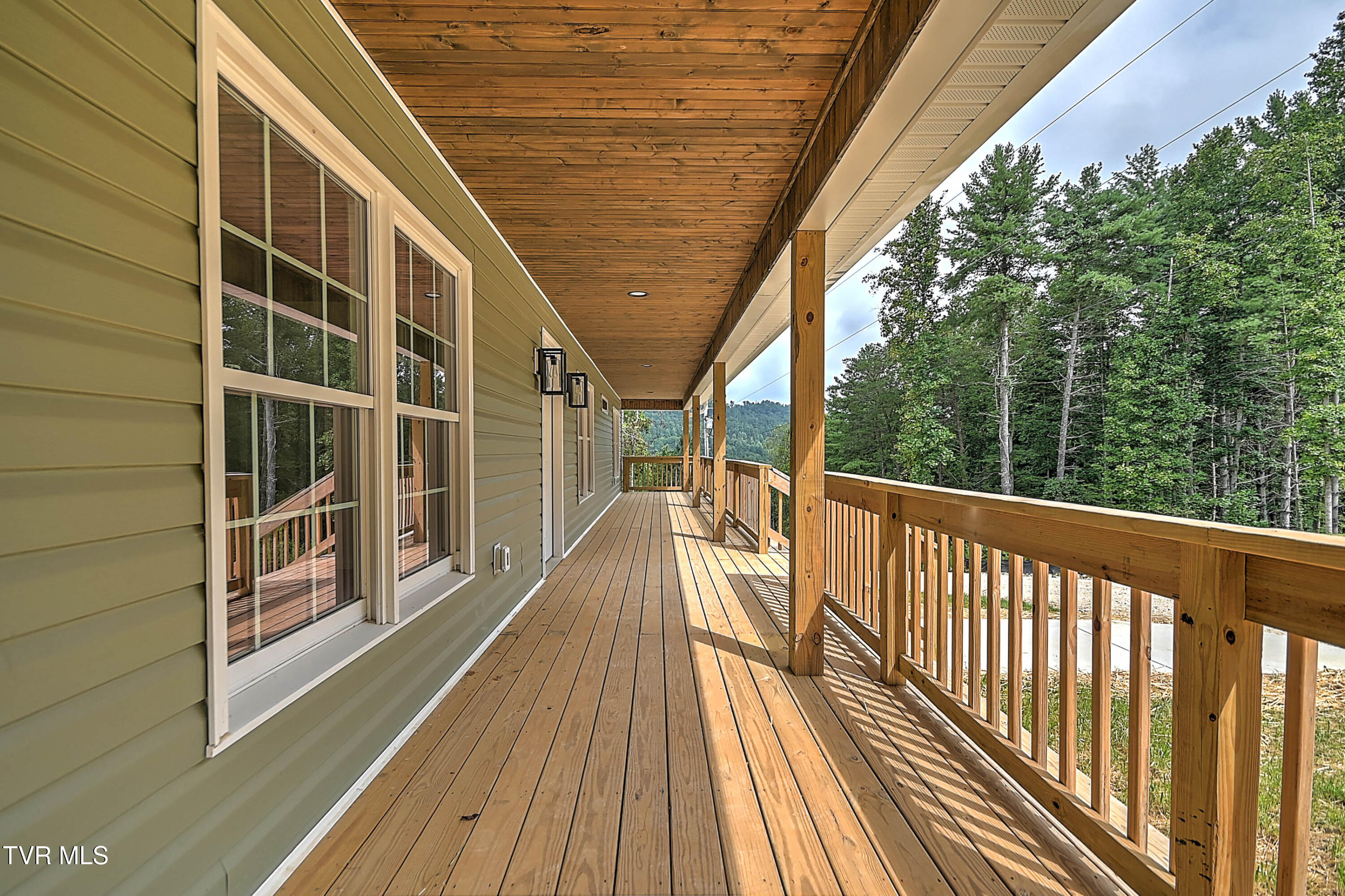 477 Norris Road Butler, TN 37640 - Photo 4 of 40 512 Norris DST-4