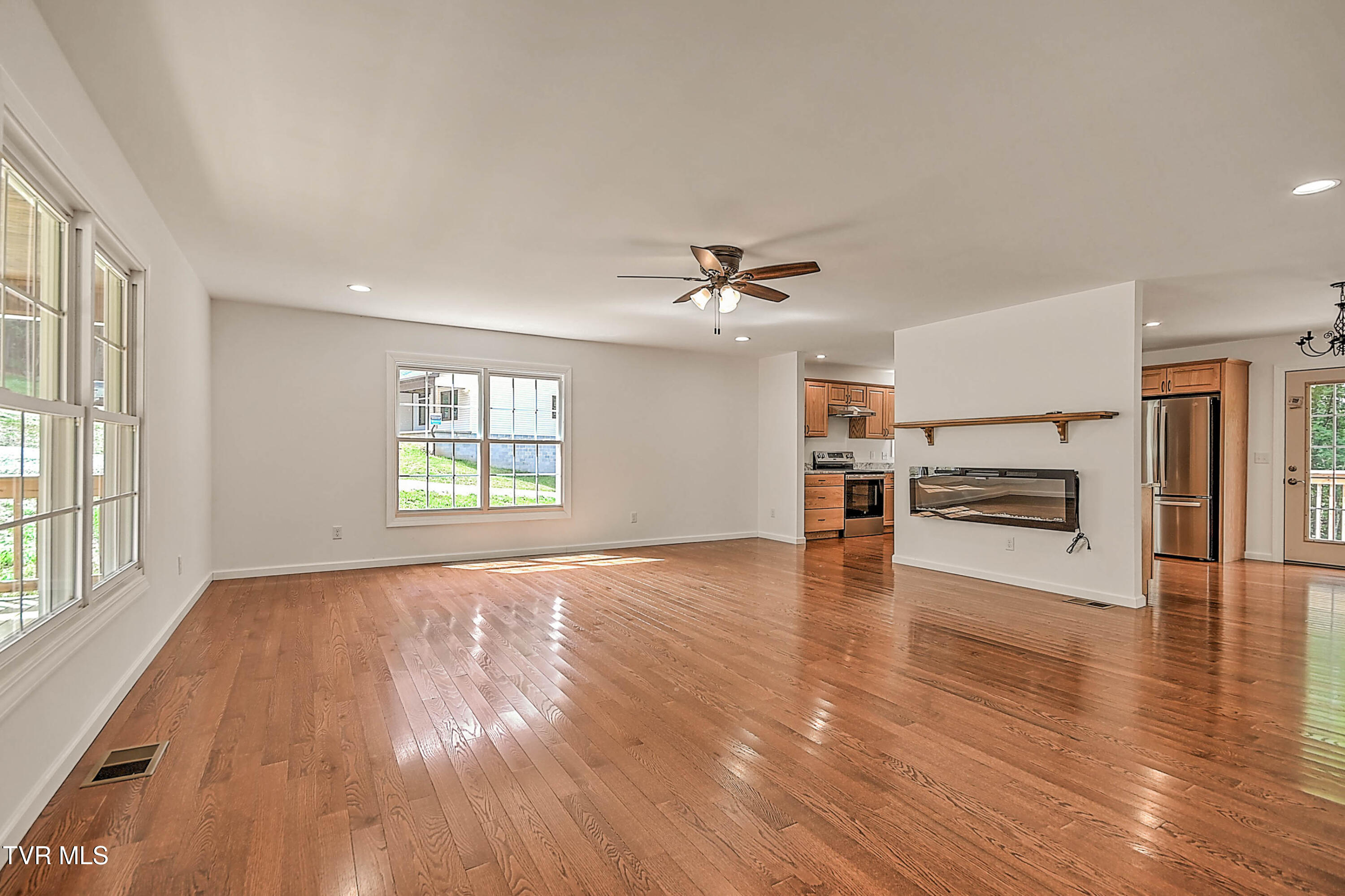 477 Norris Road Butler, TN 37640 - Photo 6 of 40 512 Norris DST-6