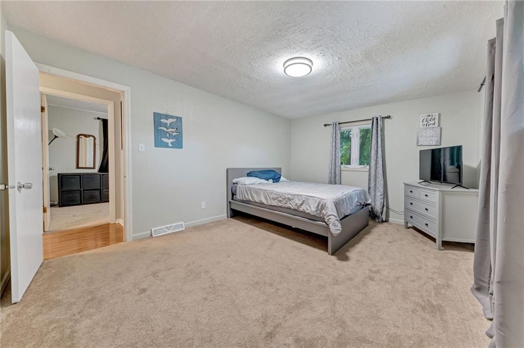 36 Hunter Road Gibsonia, PA 15044 - Photo 8 of 22 Gallery Image 8