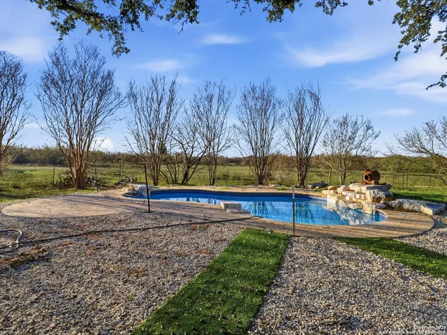 $2,300 | 8013 New Sulphur Springs Road, Unit 2, San Antonio, TX 78263