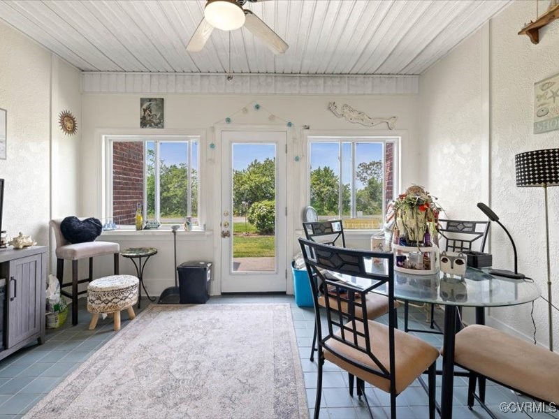 225 Lighthouse Pointe Hopewell, VA 23860 - Photo 12 of 32 a dining room with furniture and wooden floor