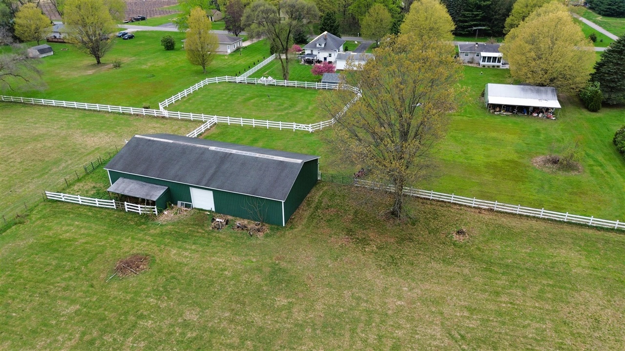 1155 South Bainbridge Center Road Benton Harbor, MI 49022 - Photo 15 of 47