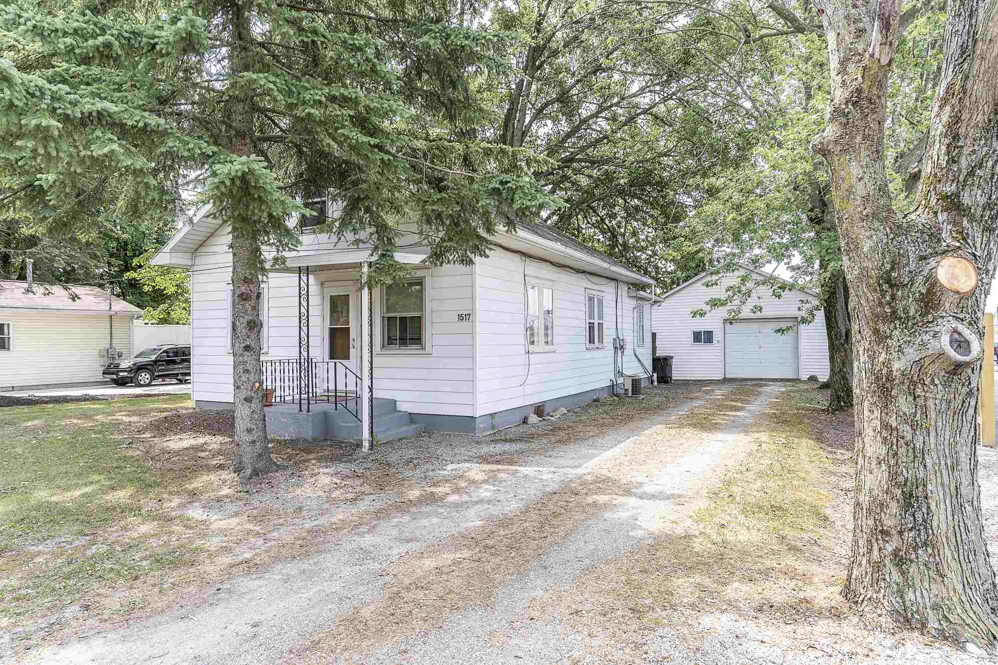 1517 Rabus Drive Fort Wayne, IN 46825 - Photo 1 of 36
