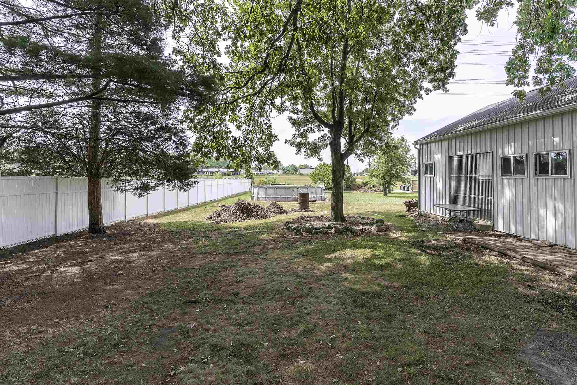 1517 Rabus Drive Fort Wayne, IN 46825 - Photo 2 of 36