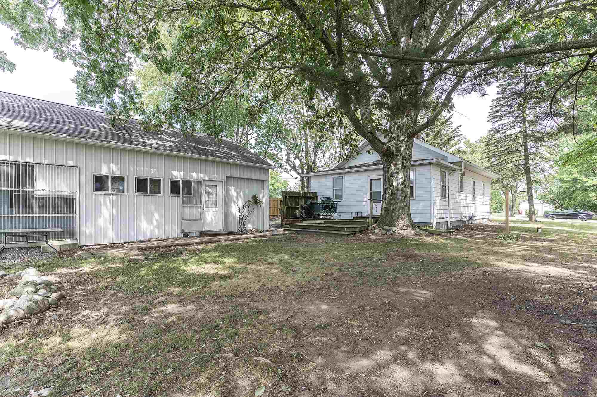 1517 Rabus Drive Fort Wayne, IN 46825 - Photo 3 of 36