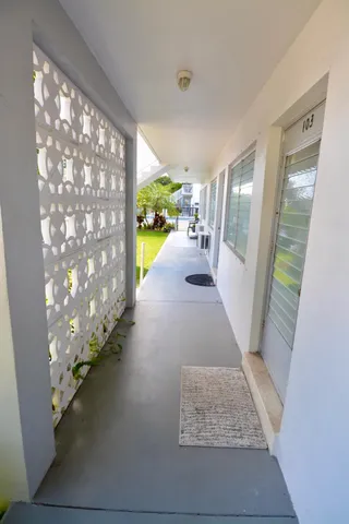 $1,450 | 2000 Northeast 51st Court, Unit 103, Fort Lauderdale, FL 33308