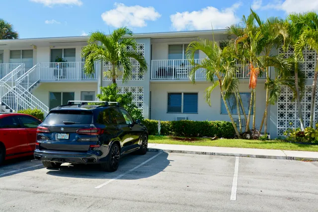 $1,450 | 2000 Northeast 51st Court, Unit 103, Fort Lauderdale, FL 33308