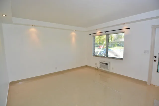 $1,450 | 2000 Northeast 51st Court, Unit 103, Fort Lauderdale, FL 33308