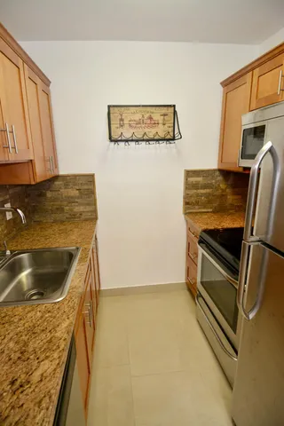 $1,450 | 2000 Northeast 51st Court, Unit 103, Fort Lauderdale, FL 33308