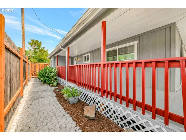 $325,000 | 38058 Railroad Lane, Marcola, OR 97454