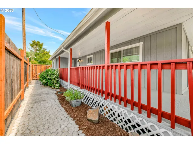 $325,000 | 38058 Railroad Lane, Marcola, OR 97454