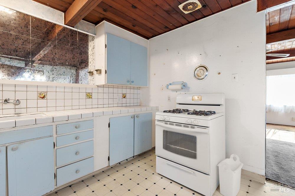 1055 Lettia Road San Pablo, CA 94806 - Photo 12 of 26