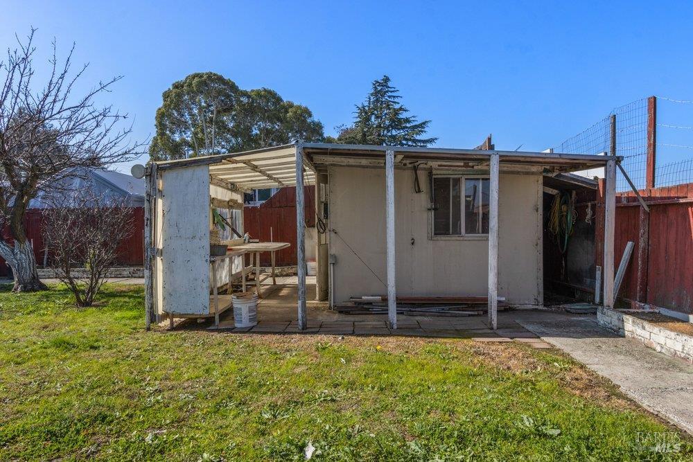 1055 Lettia Road San Pablo, CA 94806 - Photo 6 of 26