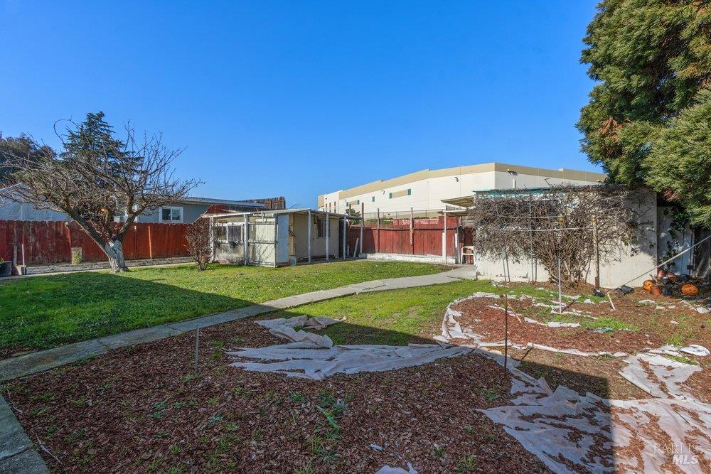 1055 Lettia Road San Pablo, CA 94806 - Photo 8 of 26