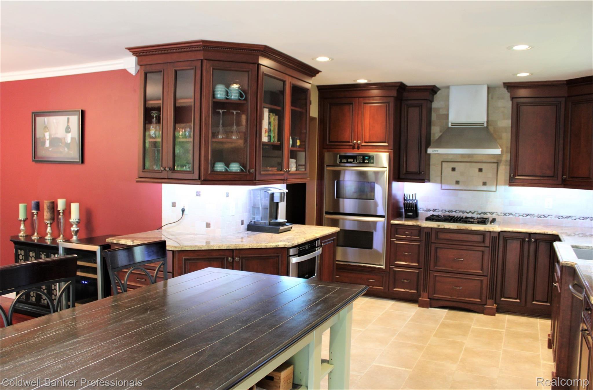 523 Buttercup Drive Rochester, MI 48307 - Photo 6 of 29 IMG_0253.JPG