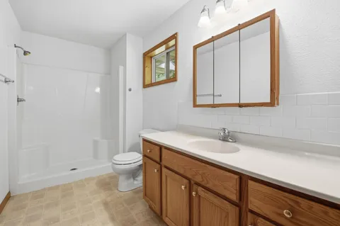 $475,000 | 3130 West Rockport Park Drive, Janesville, WI 53548