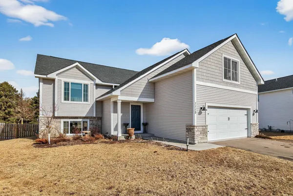 $415,000 | 1115 Rich River Way, New Richmond, WI 54017